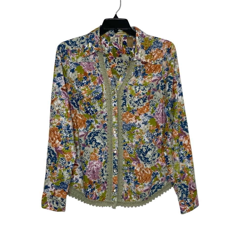 BKE Fitted Floral Western Shirt Womens M Cotton Crochet Trim Button Front Boho